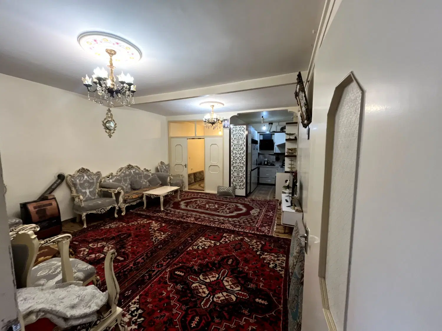 واحد ۶۵ متر لوکس لاله میدان امام حسین فاطمیه _فوری