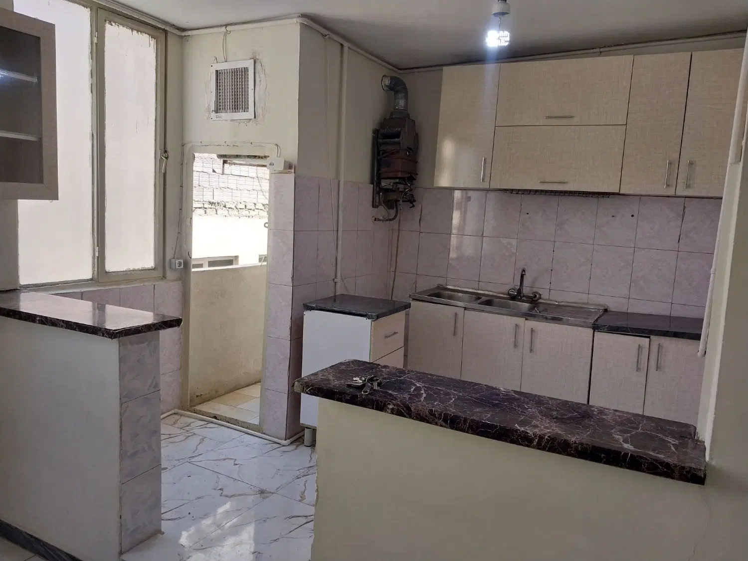 آپارتمان تمیز خرمدشت
