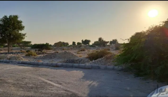 زمین بندر خمیر