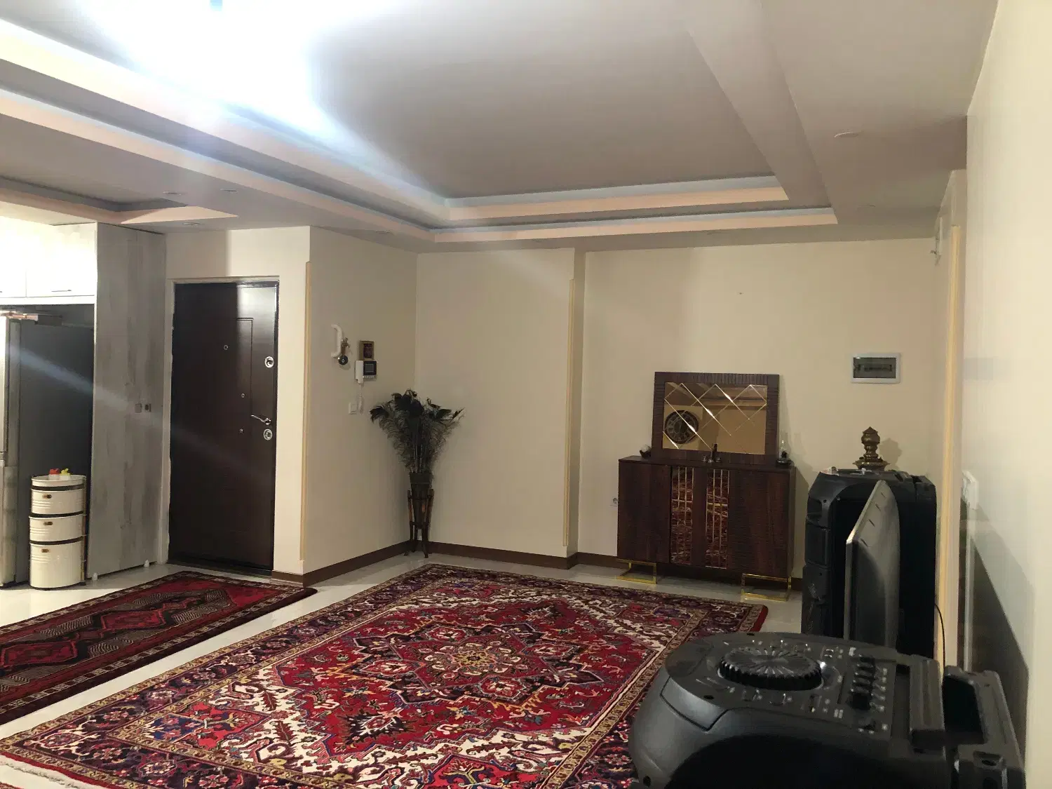117متر سه خواب لوکس بی نظیر