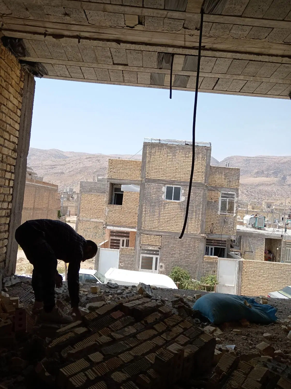 اسکلت طبقه دوم در شاپورجان