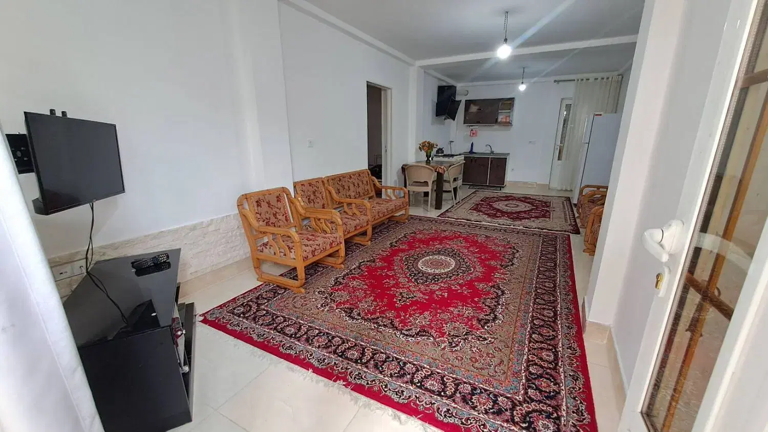 سوئیت یک خوابه اجاره سالانه