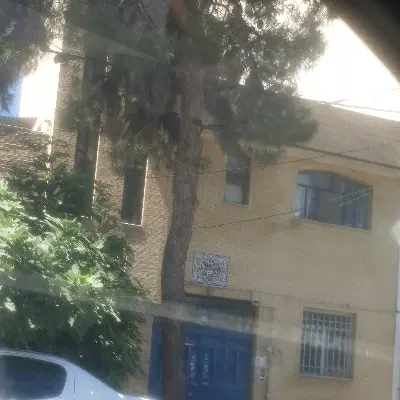 منزل طبقه دوم مناسب