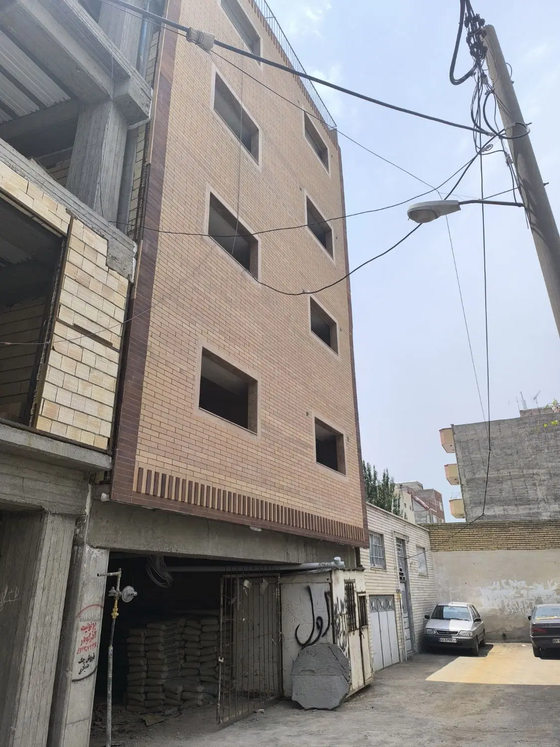 پیش‌فروش ۱۱۸ متر واحد، بهار، کوی پیروز