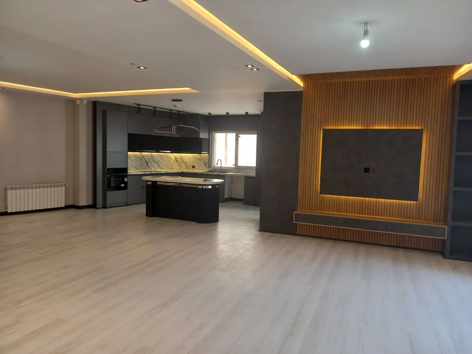 اپارتمان ۲۲۰ متری _ گلسار