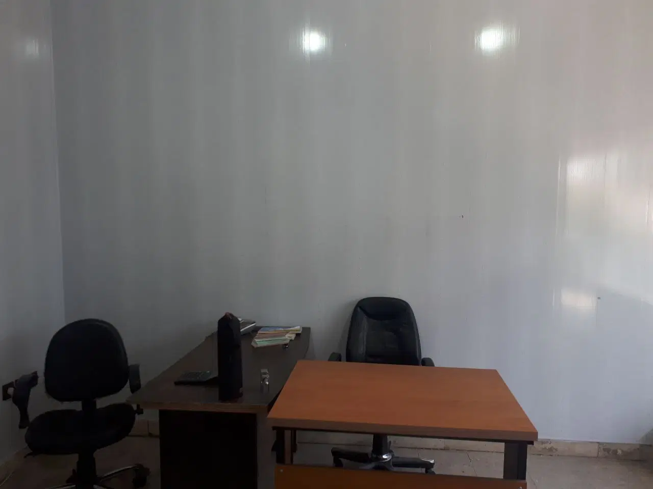مغازه ۱۸ متر در شاد آباد داری دو خط تلفن