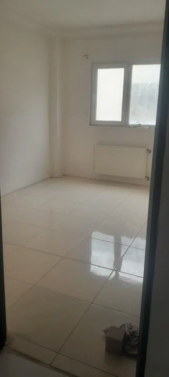 آپارتمان ،۹۳ متری،گلها