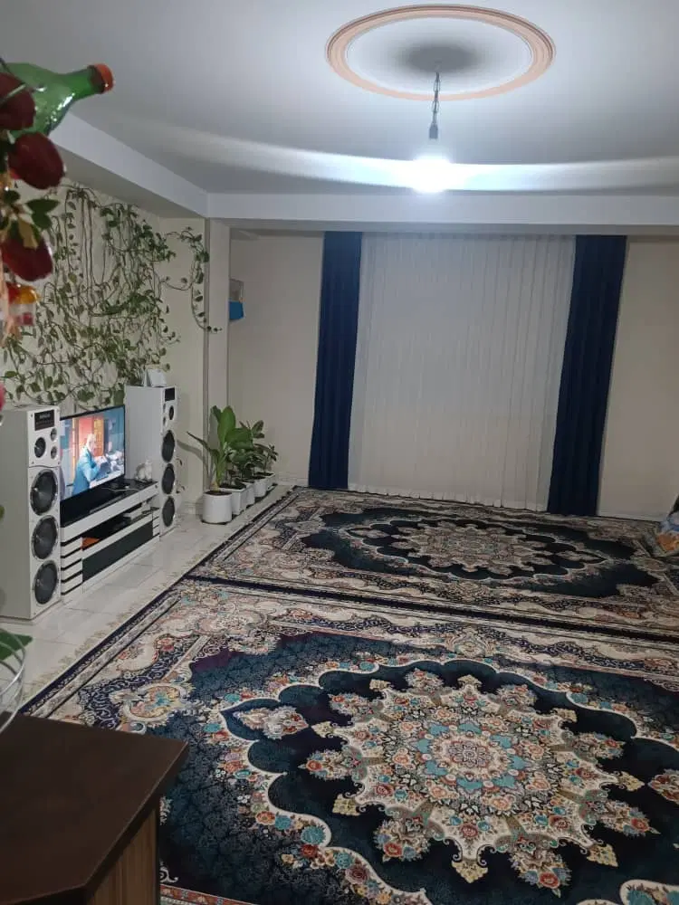 فروش واحد ۸۳متری طبقه سوم فول امکانات