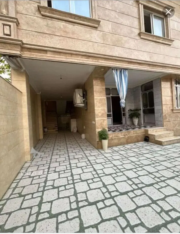 نیازمند همخانه