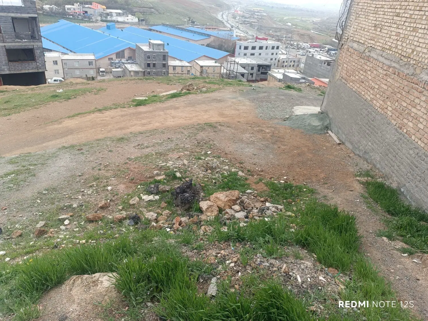 زمین در آساوله