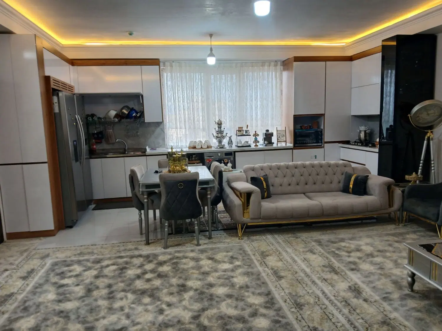 اپارتمان ۹۵ متر نیاوران