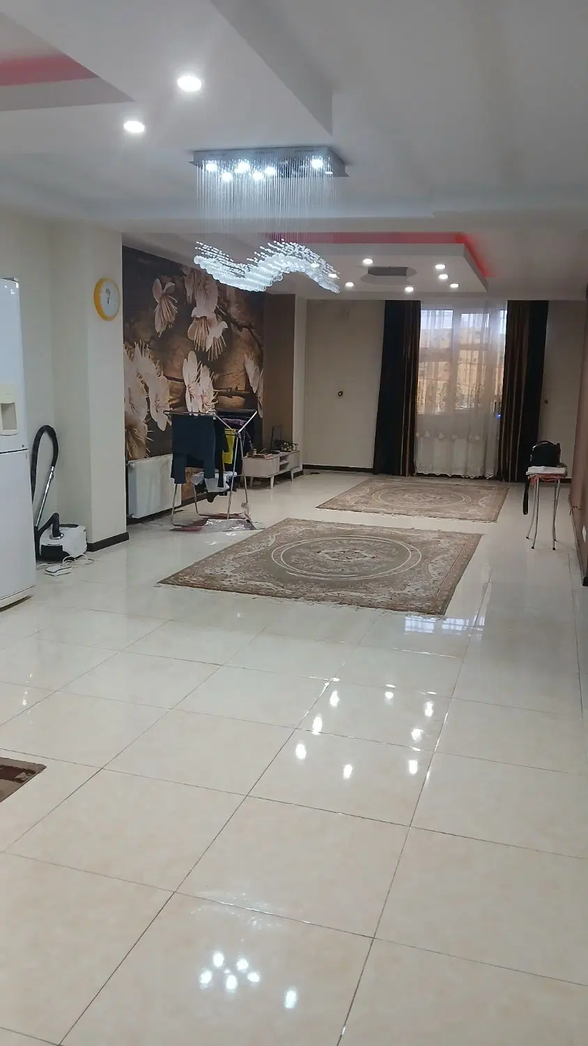 ۱۰۵متر پارکینگ پلاک شده ۱۴ غربی قلم
