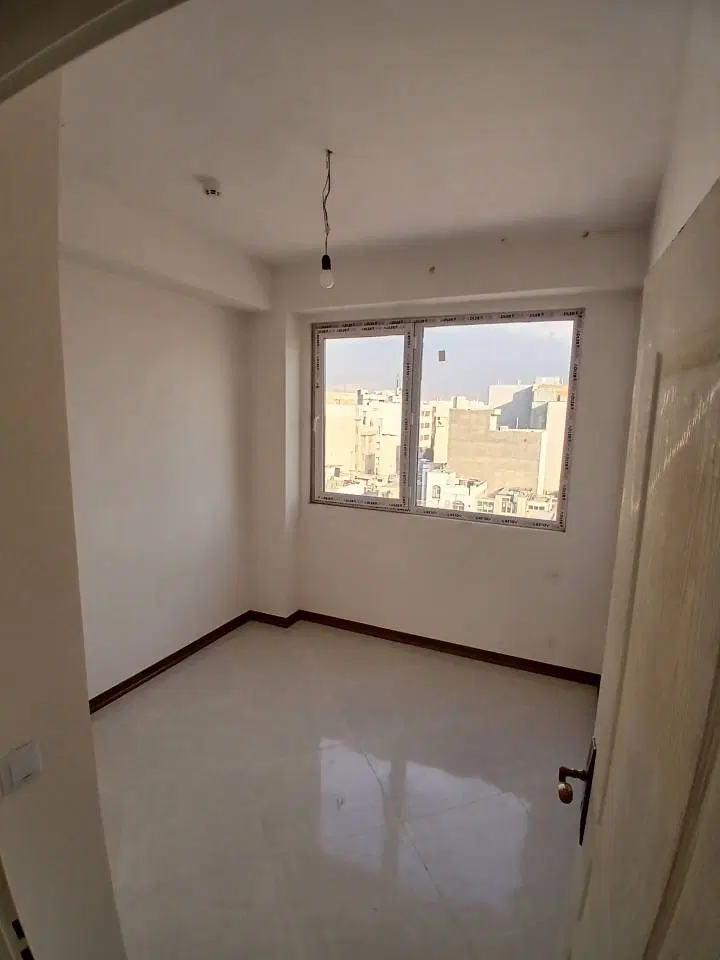آپارتمان نوساز ۹۰ متری