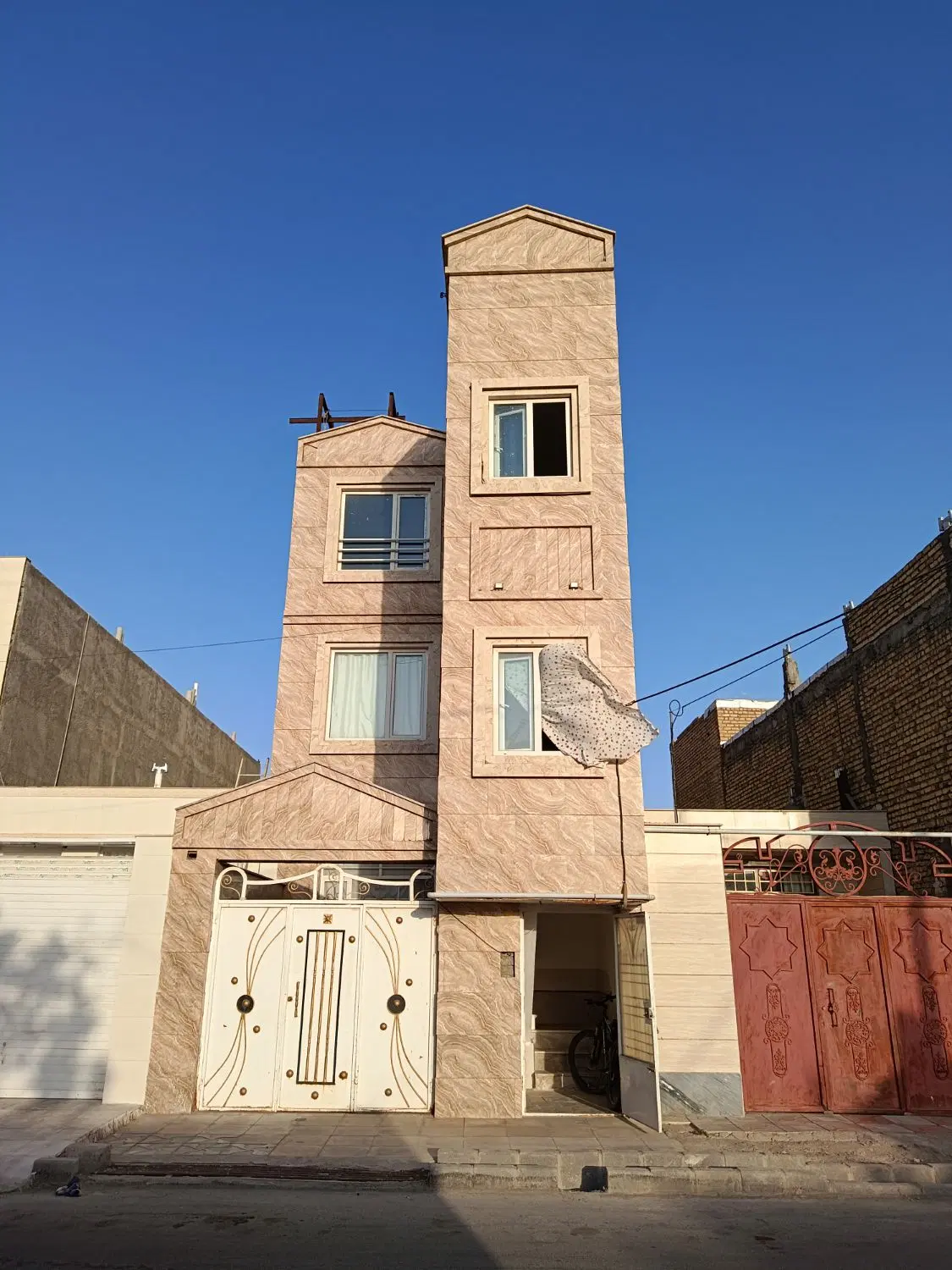 آپارتمان نو ساز مناسب سرمایه گذاری