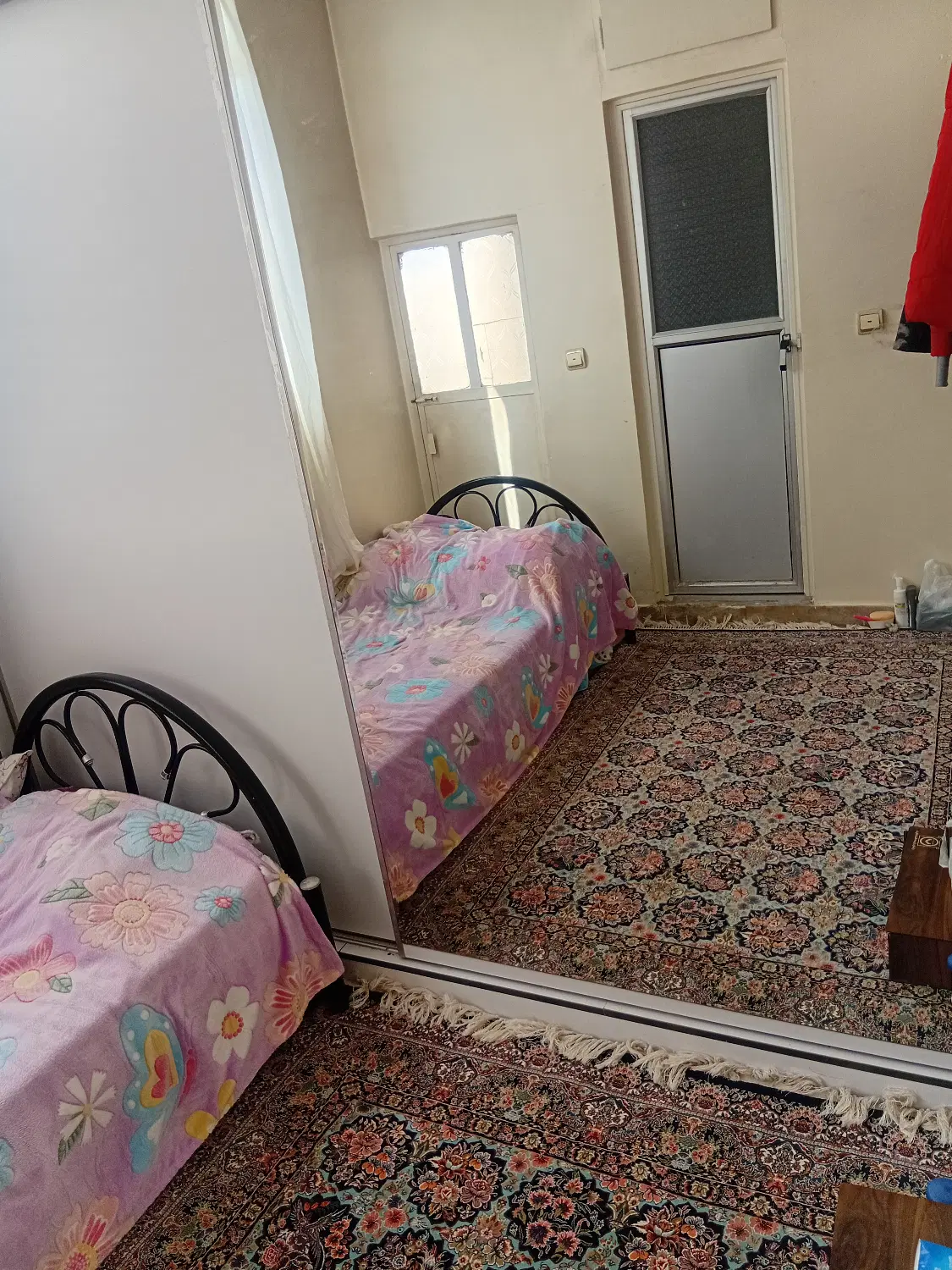 فروش یک واحد مسکونی