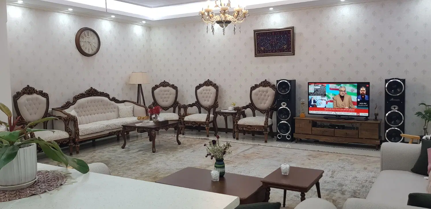 ۸۱متر دوخواب همدانی