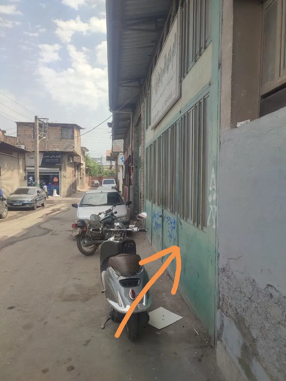 200 متر مغازه تجاری بین جرجان 22 و24