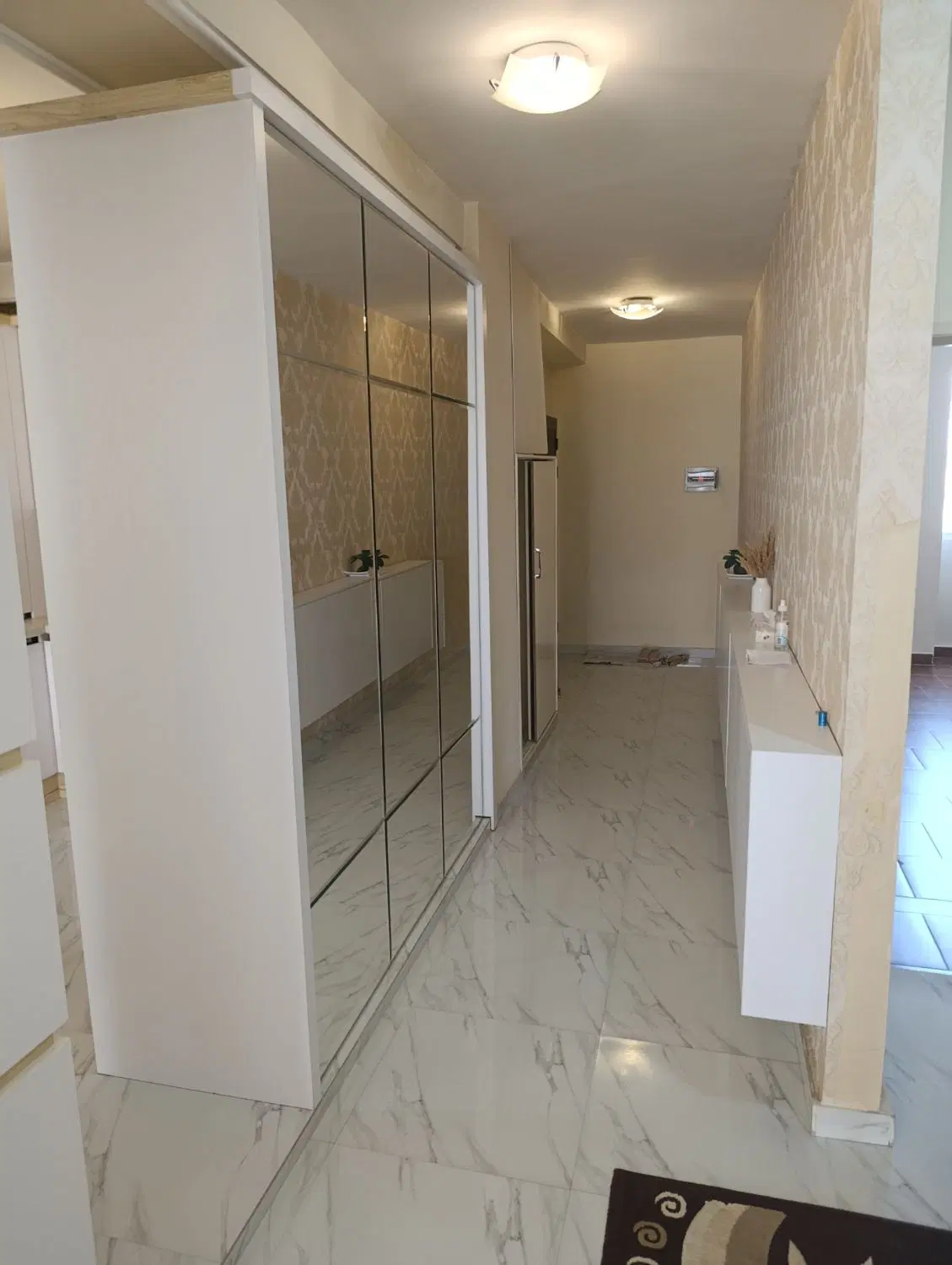آپارتمان لوکس خیابان معلم