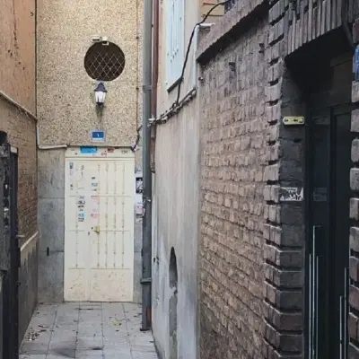 ۲۵۰ متر کلنگی بین قیام و چهارراه مولوی متری ۸۰
