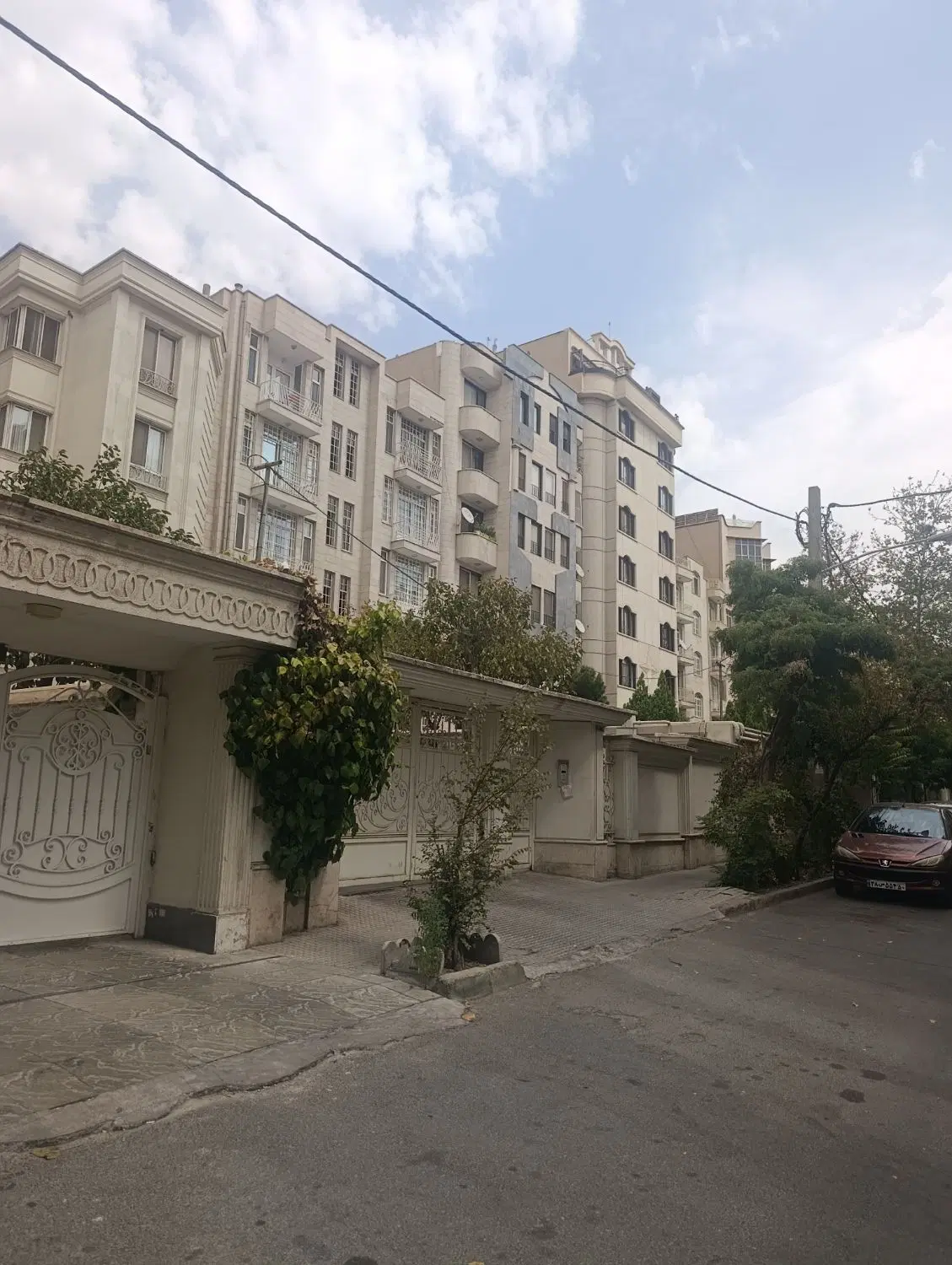 آپارتمان فروشی ۱۵۴متر شیخ بهایی شمالی ۳خواب