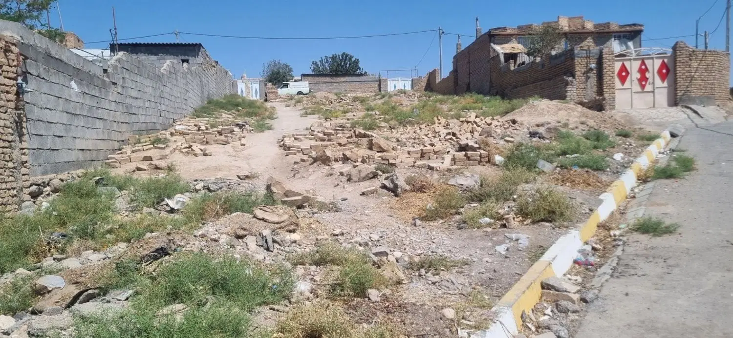 زمین فروشی