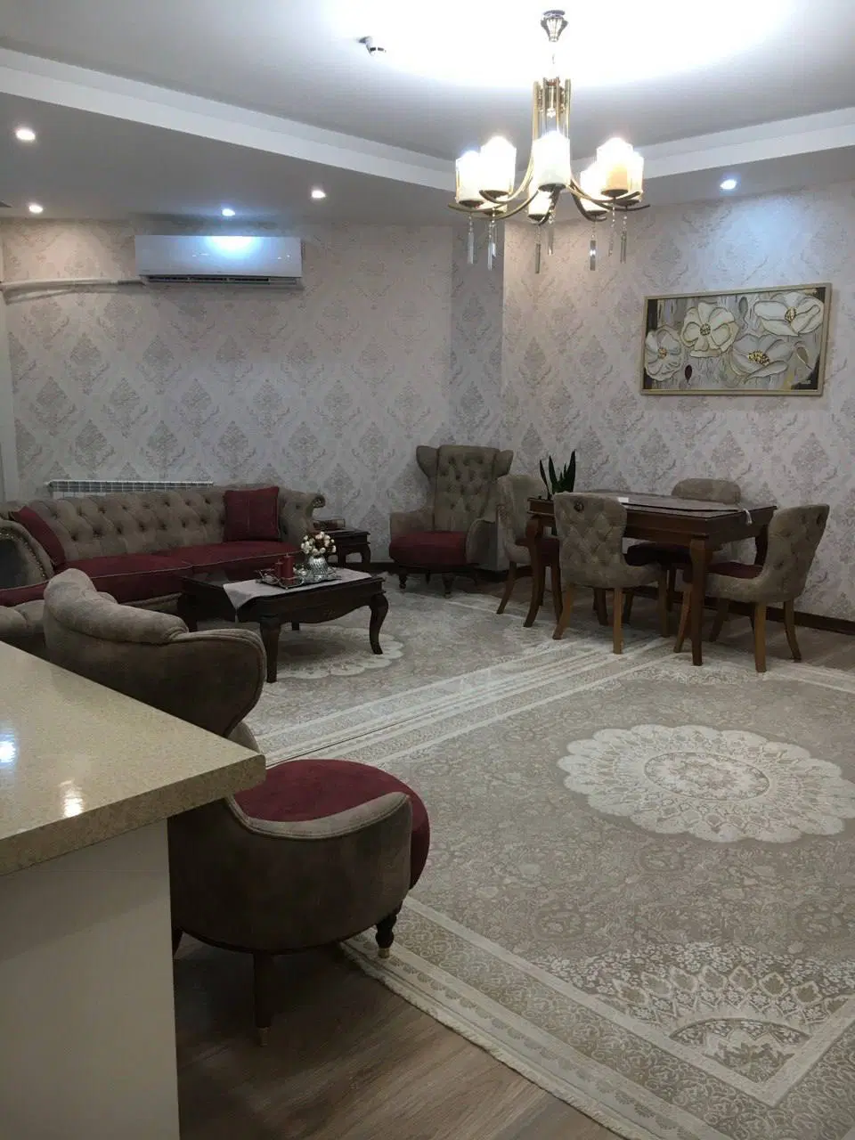 اجاره واحد۱۲۰متری شهرک خرازی برج c8 طبقه ۱۵