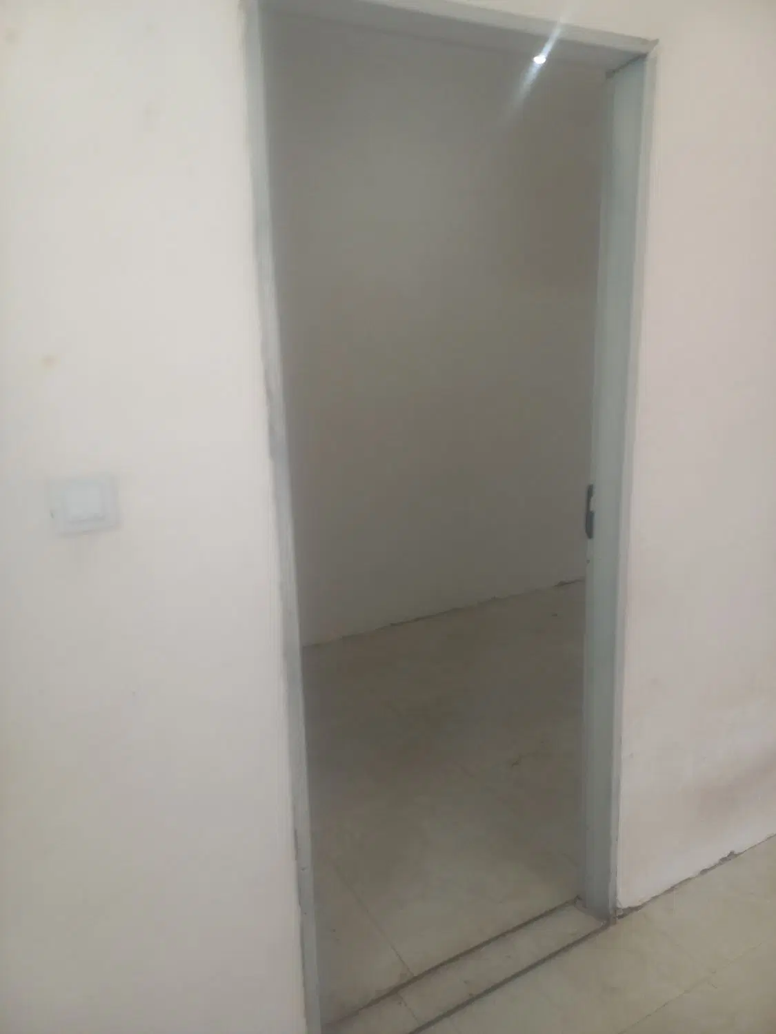 آپارتمان تمیز وتازه ساز
