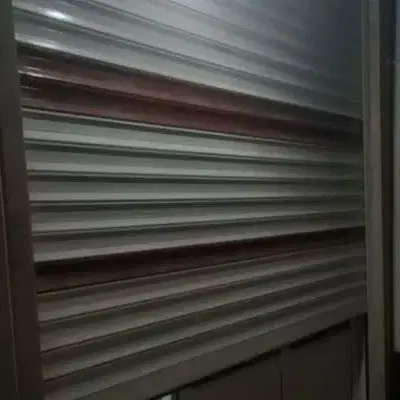 مغازه فروشی