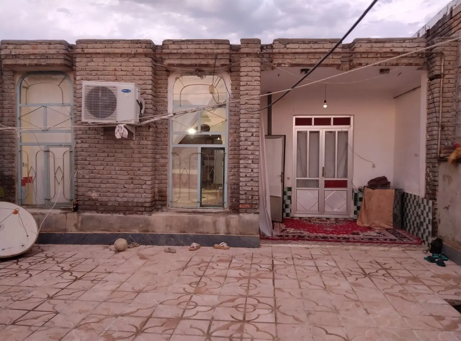خانه ۲۰۰ متری