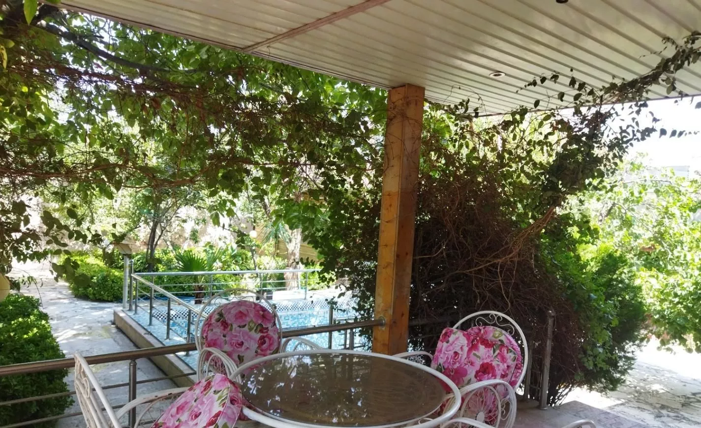 باغ ویلا در بافت مسکونی