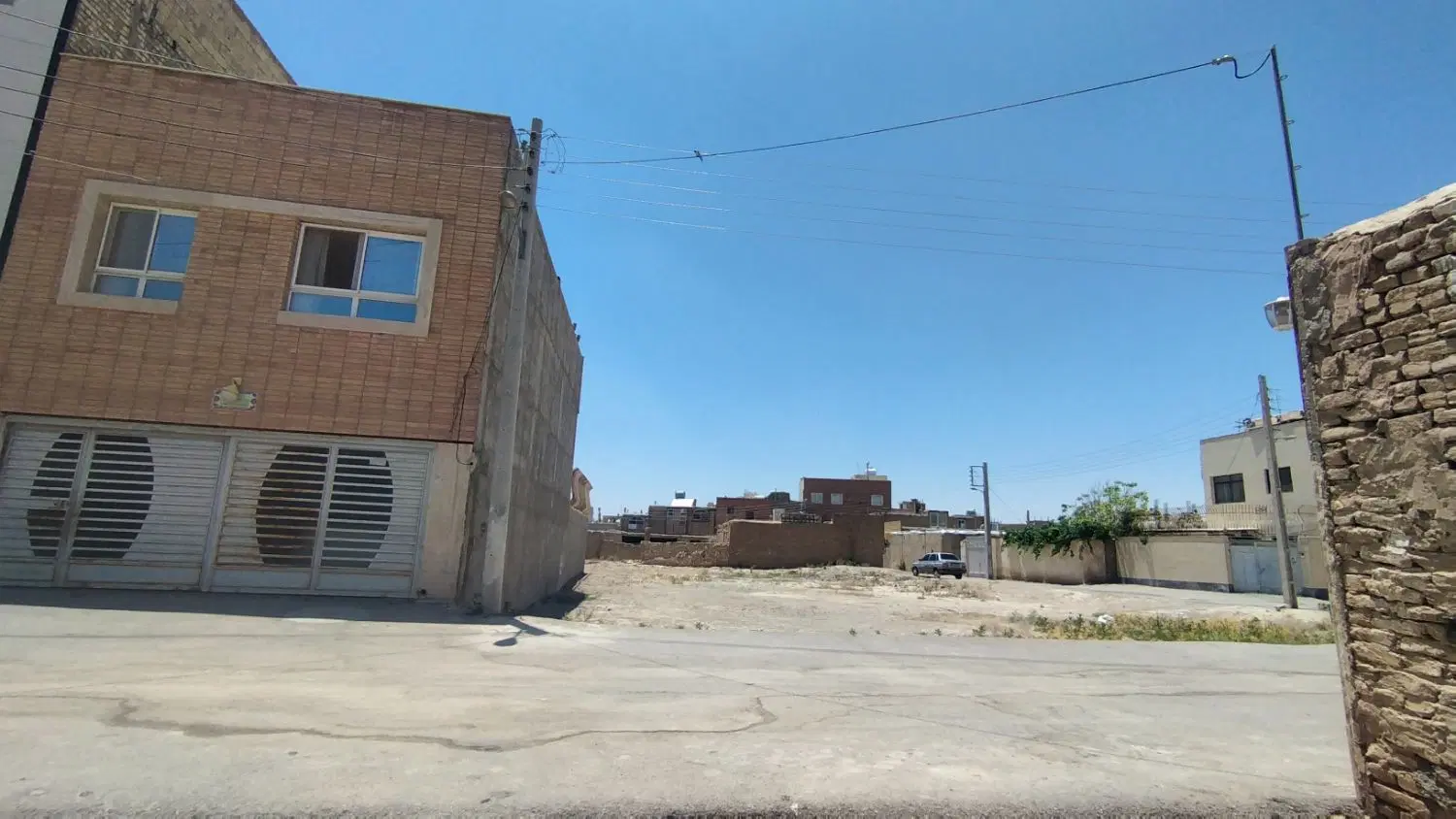 زمین مسکونی
