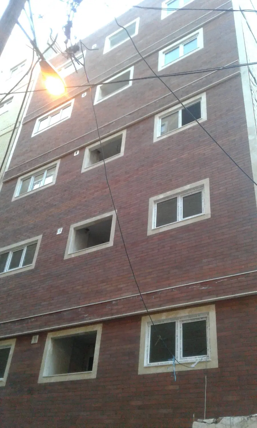 آپارتمان رو بروی بانک سپه