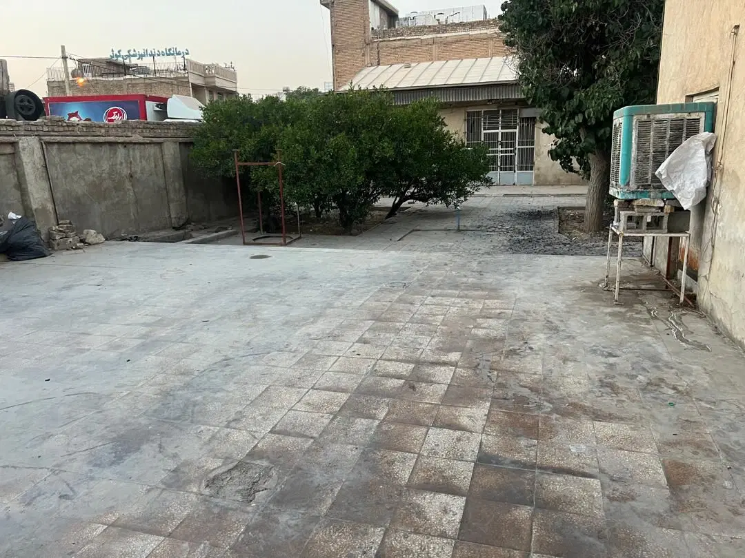 منزل دربست قدیدمی جهت انبار یا مسکونی