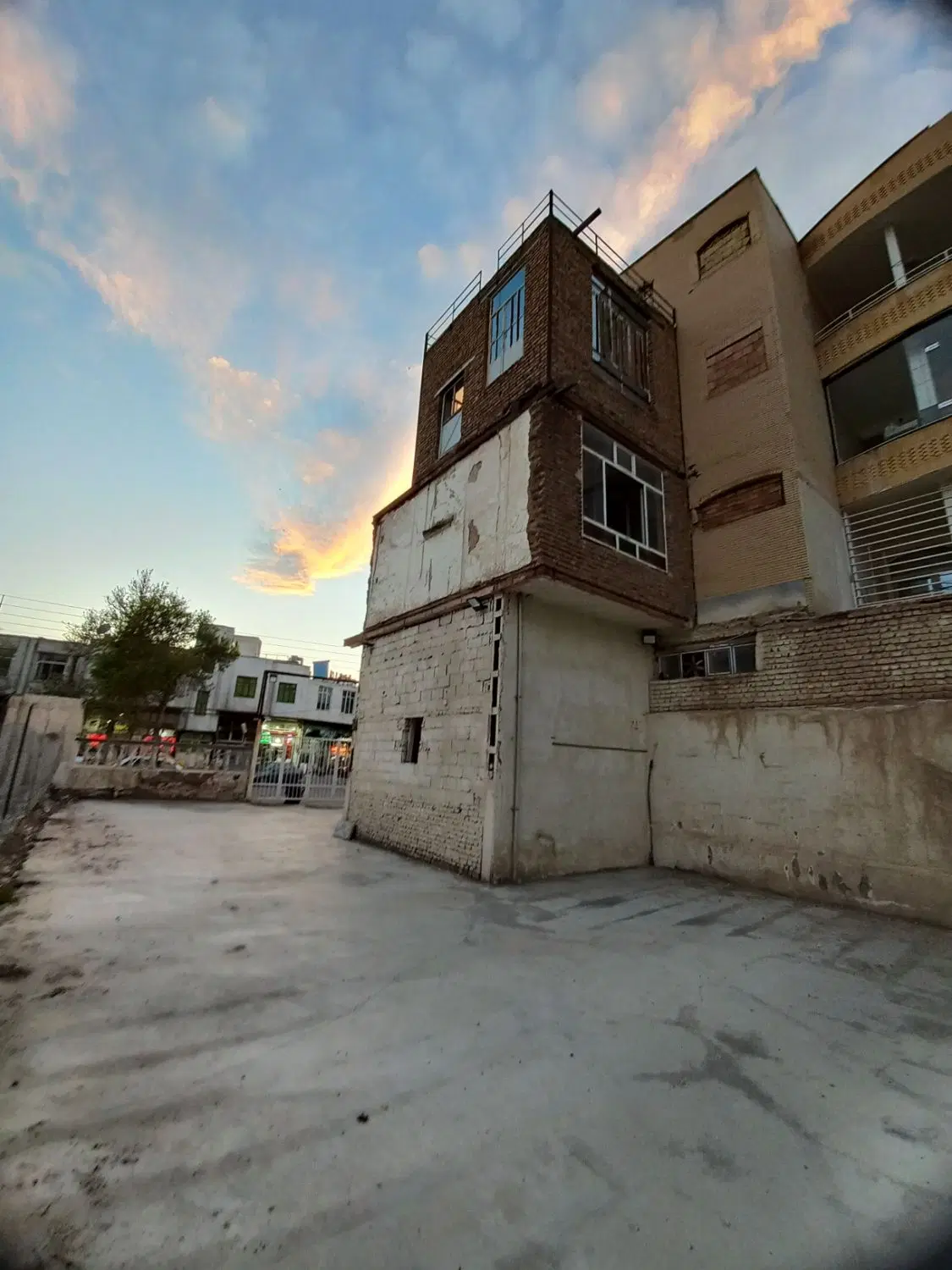اجاره زمین کارواش مکانیکی صافکاری و...