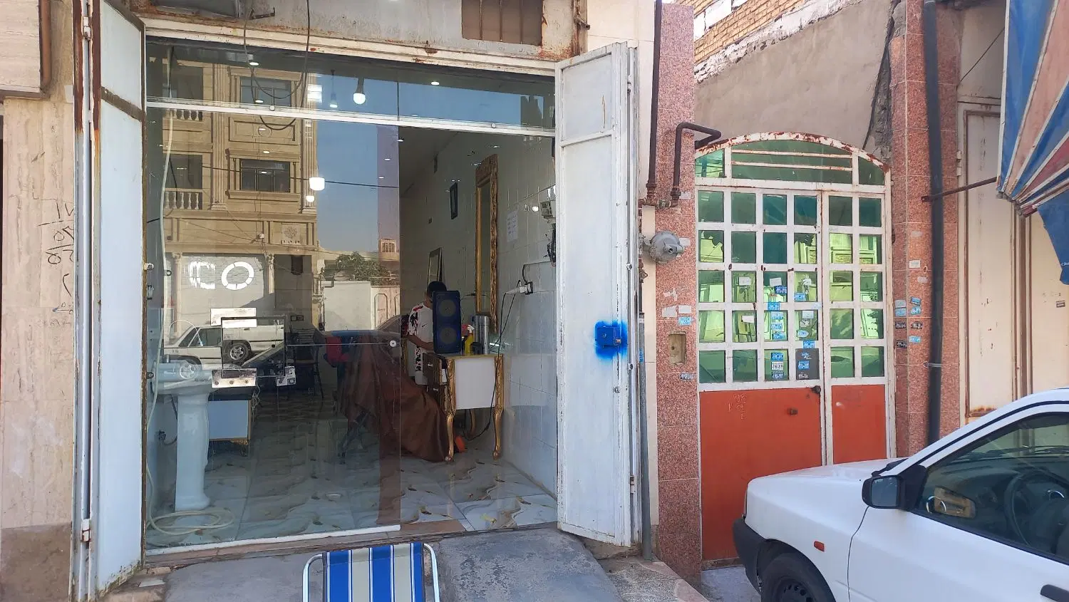 مغازه کوشک میدان سر کوچه ۱۷
