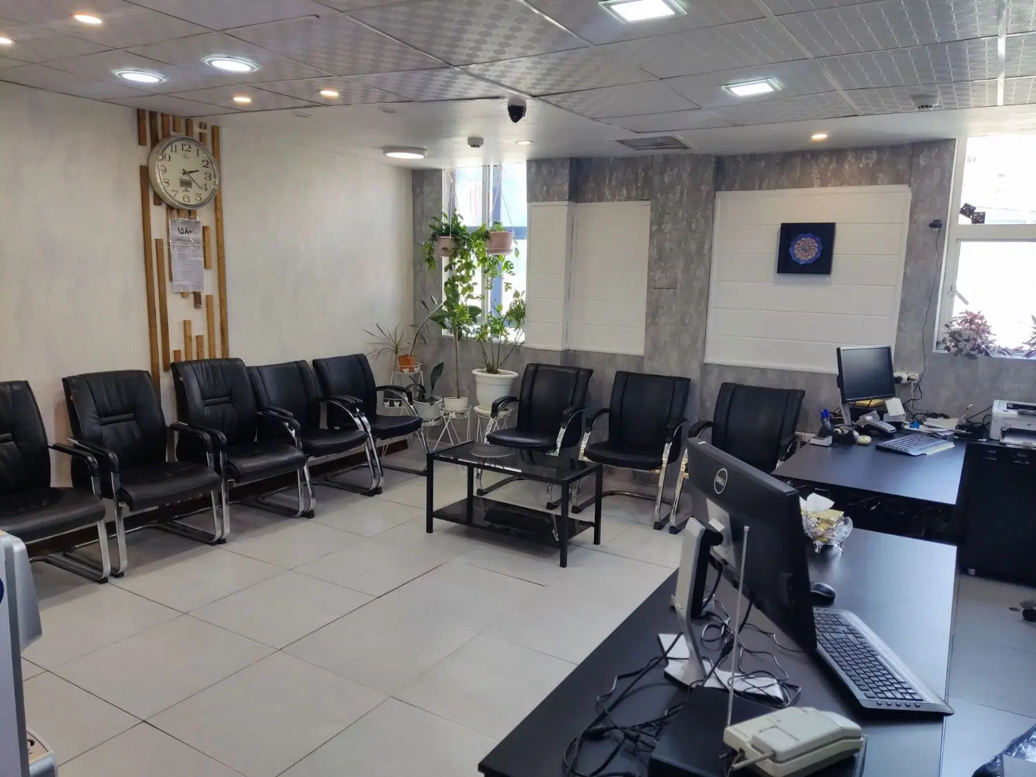 ۶۰متر بر اصلی جنت اباد سند اداری طبقه اول
