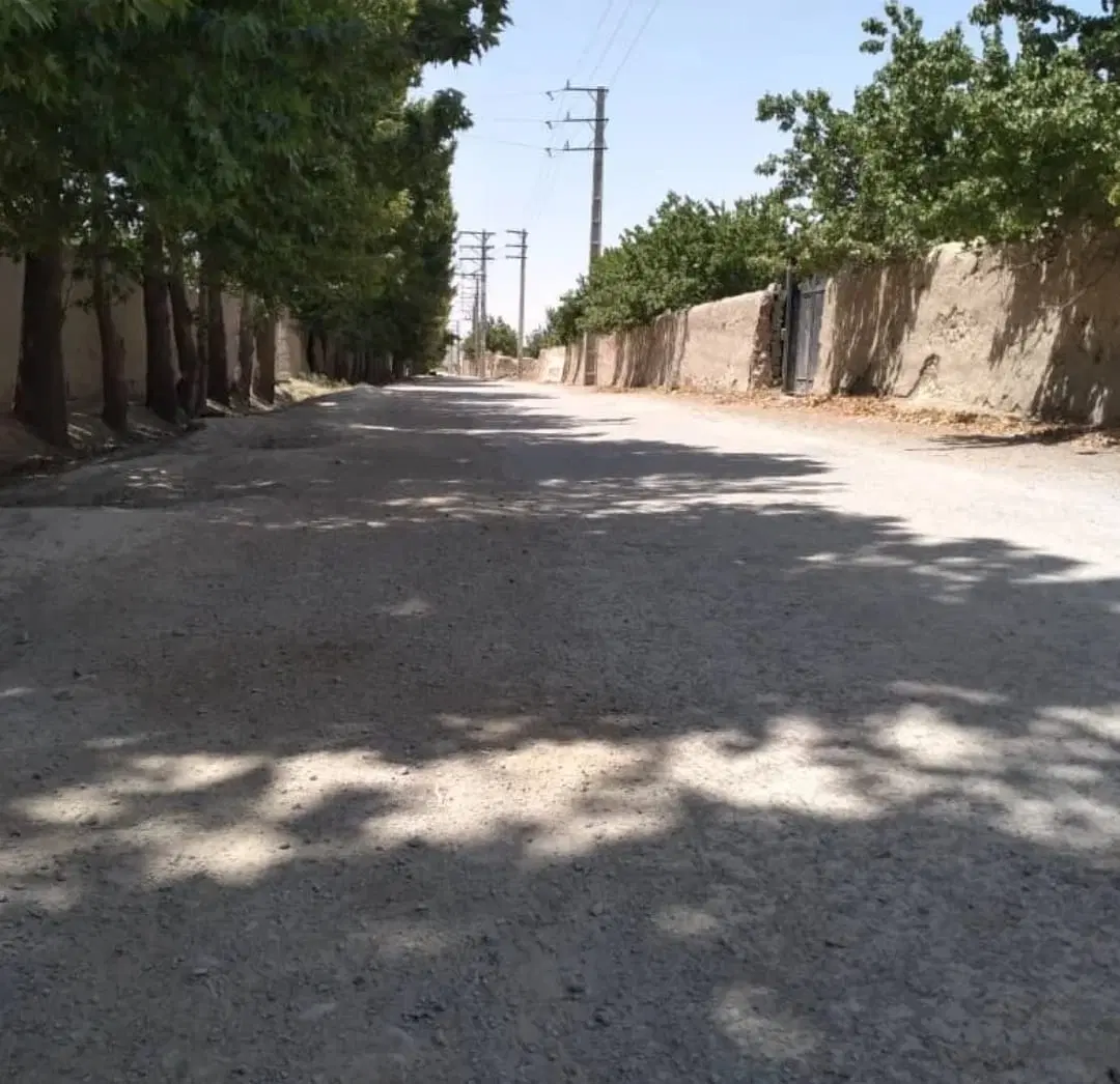 330 متر باغچه شهرکی سندتکبرگ انشعابات قانونی