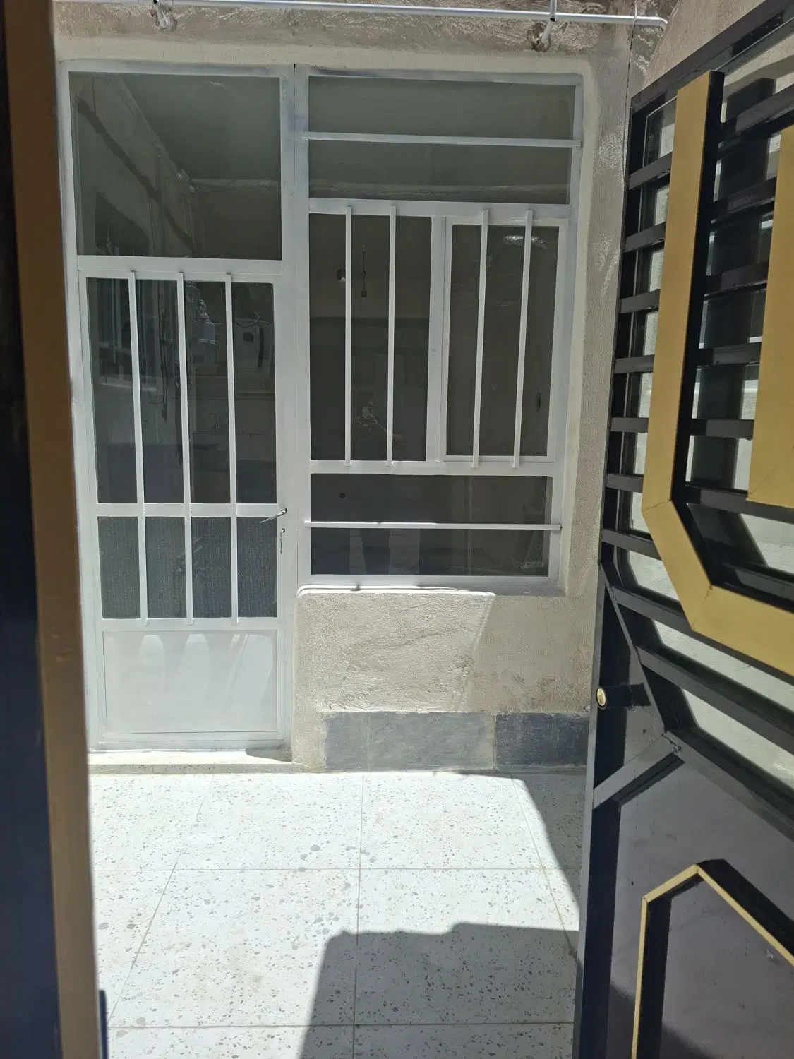 حیاط دربست عباسی شهدا