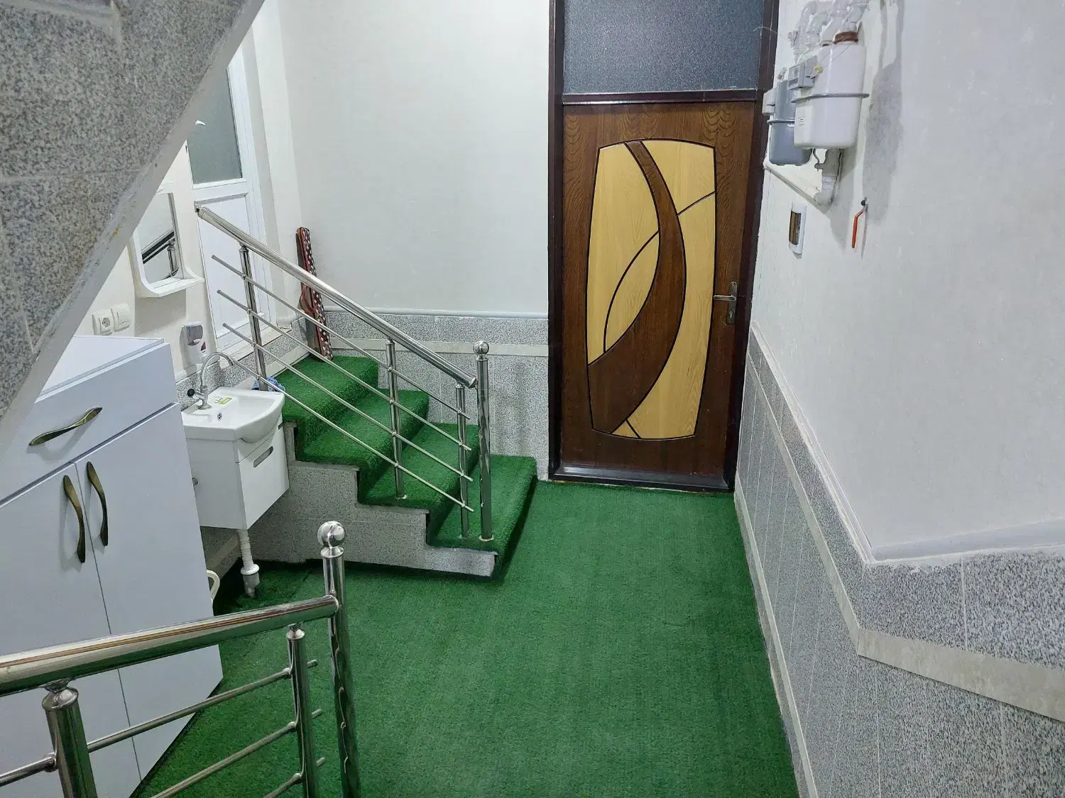 اجاره سوئیت در شهر ورزنه