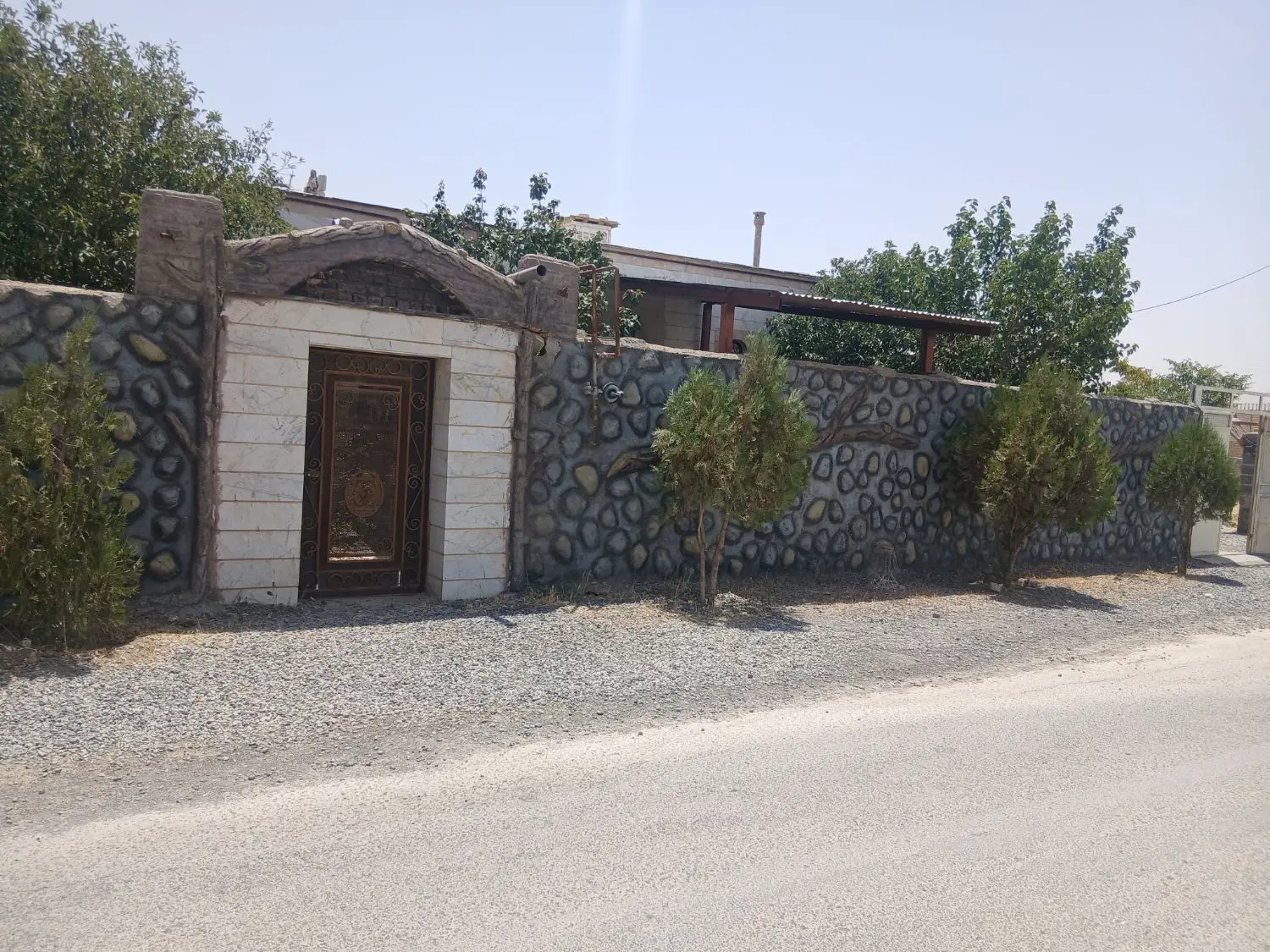 منزل  ویلایی۳۰۰متری