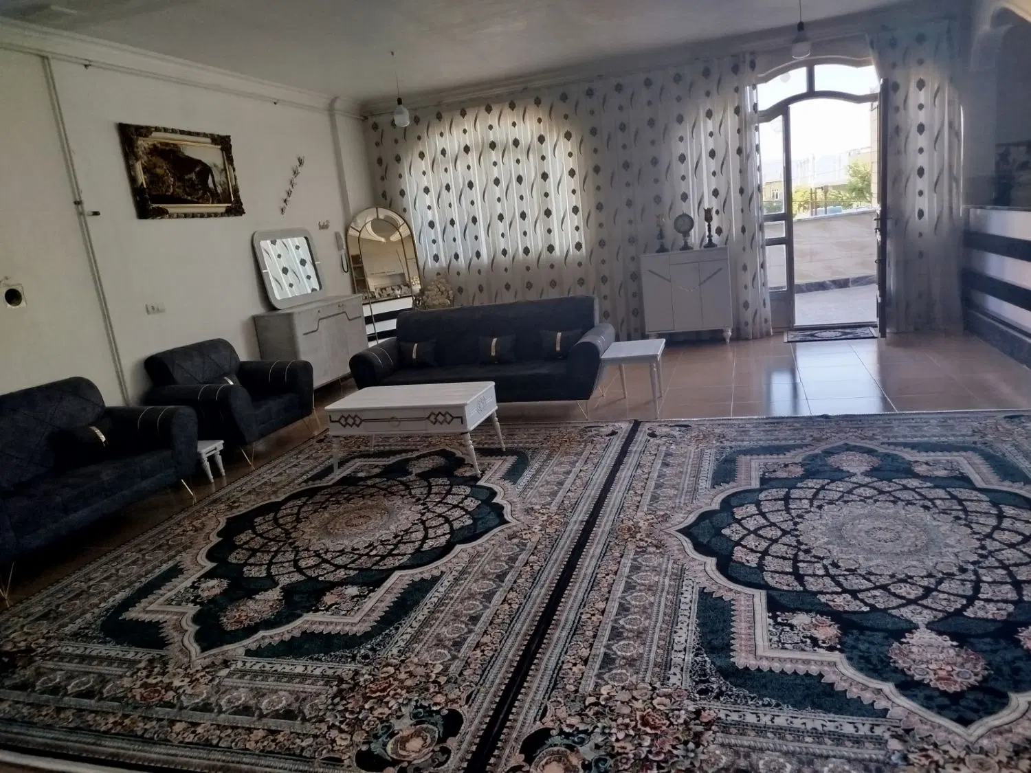 با سلام 200متر طبقه بالا راه پله جدا دوخوابه