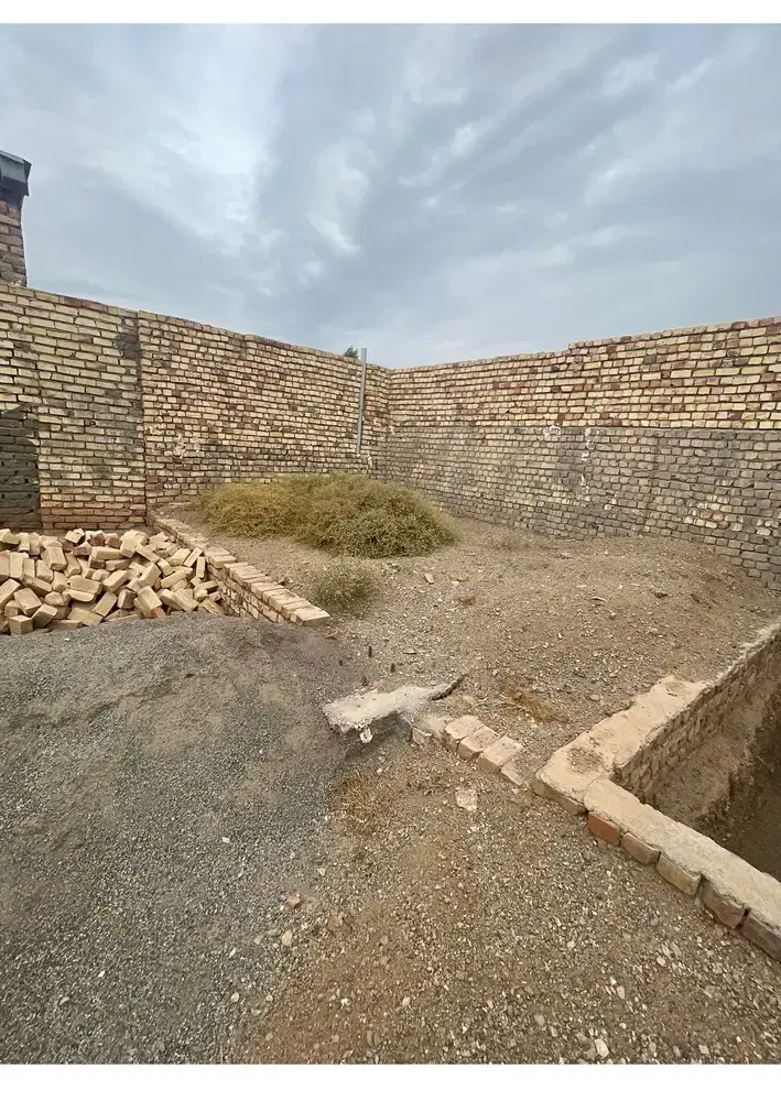 زمین بهارستان ۱۵۰ متر چهار دیواری قابل ساخت