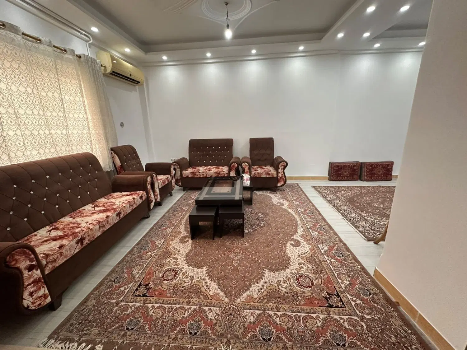 واحد ۹۵ متری با پارکینگ اختصاصی