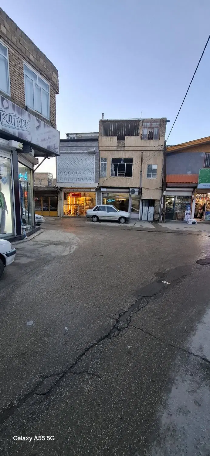 مغازه تجاری حصار امام
