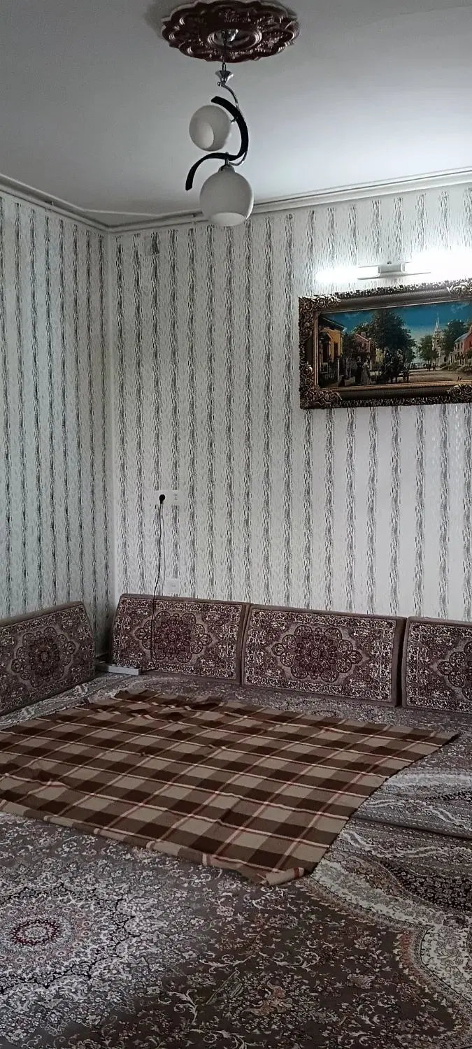 خانه 2طبقه ویلایی دوبر روی خیابان