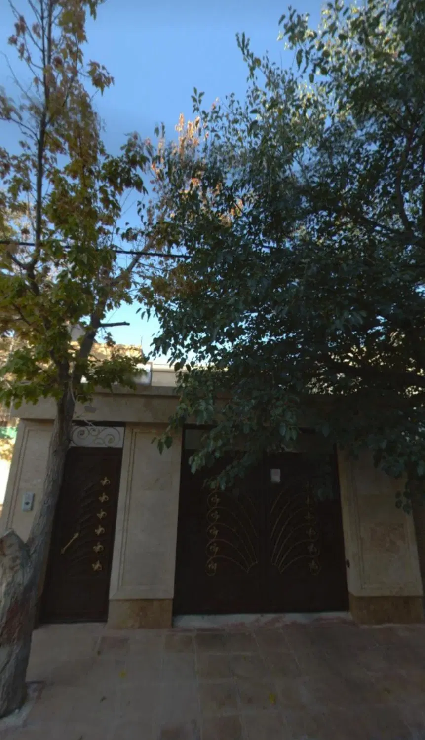 ۱۳۰مترویلایی شمالی۱۲۰متر در۲طبقه پیروزی۲۰سند۶ دانگ