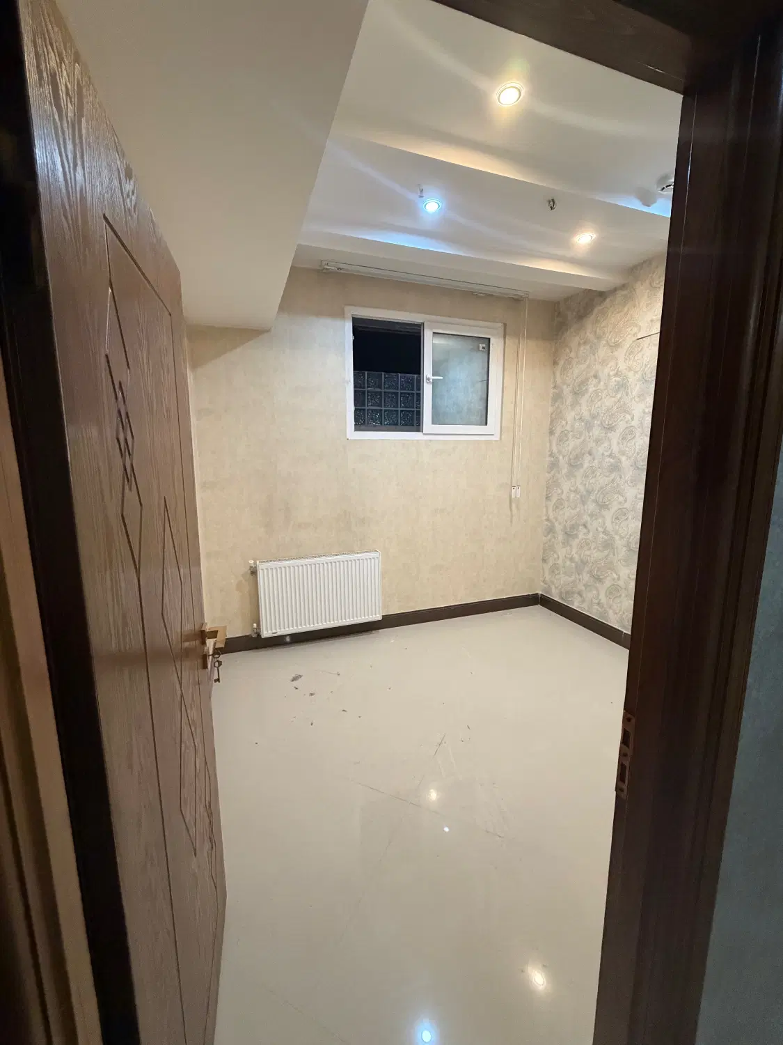 آپارتمان ۱۷۰ متری ۳خواب مستر تک واحدی