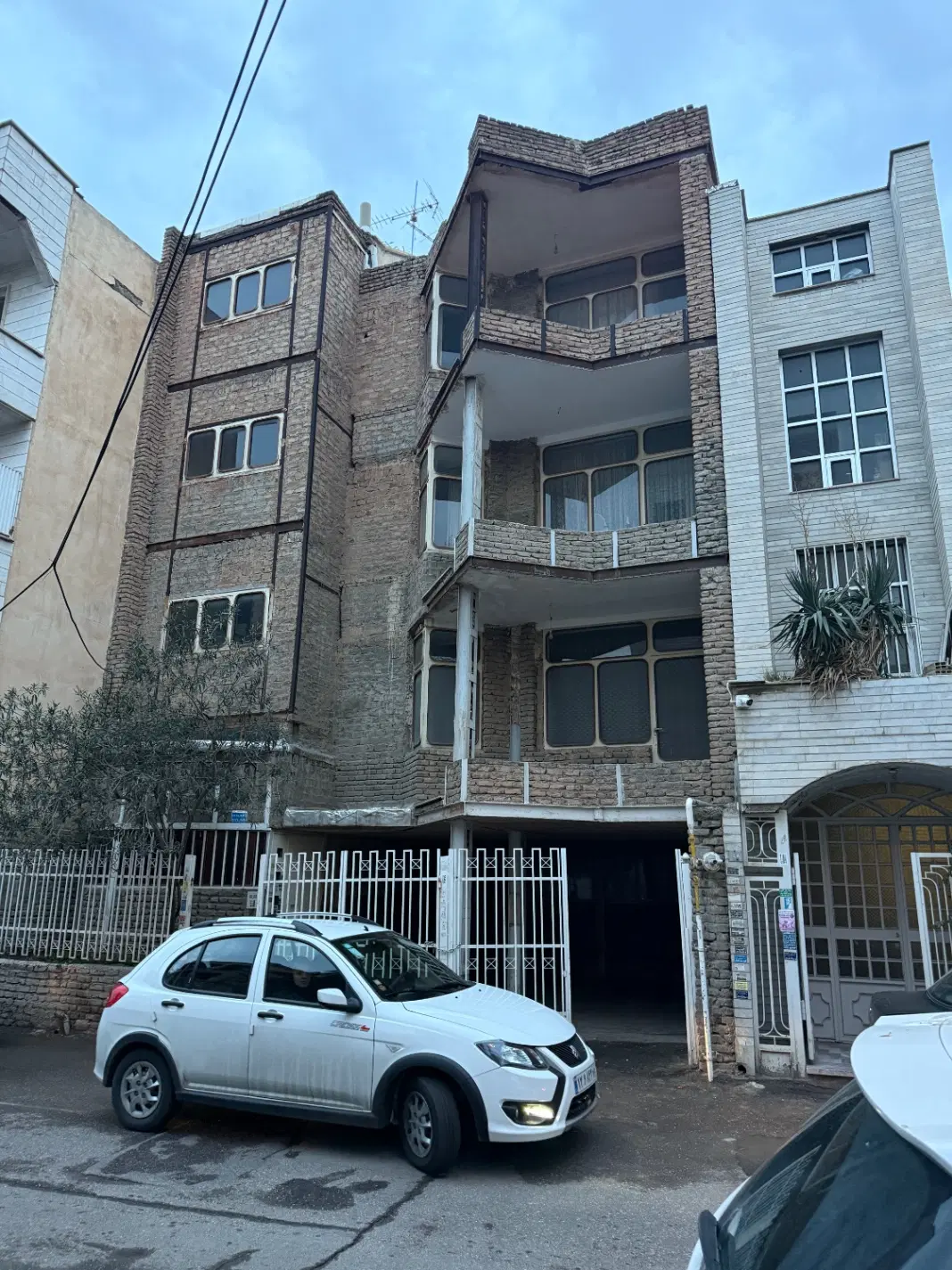 زمین کلنگی خیام شمالی
