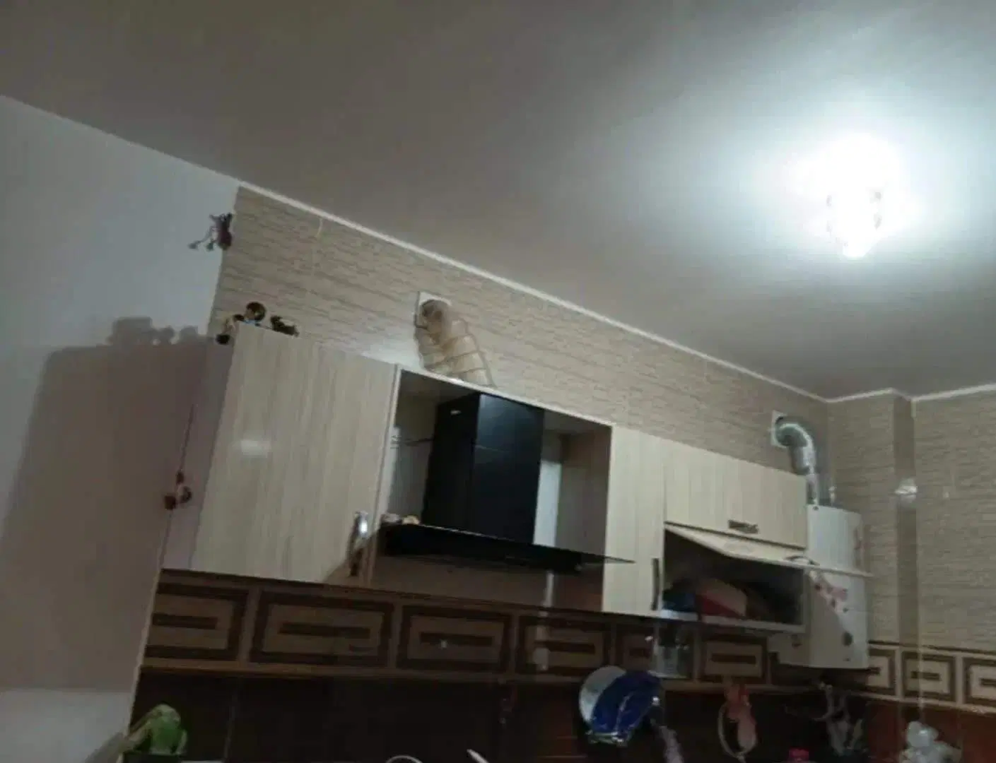 فروش یکجایی ملک 3 طبقه قابل سکونت  با تخفیف