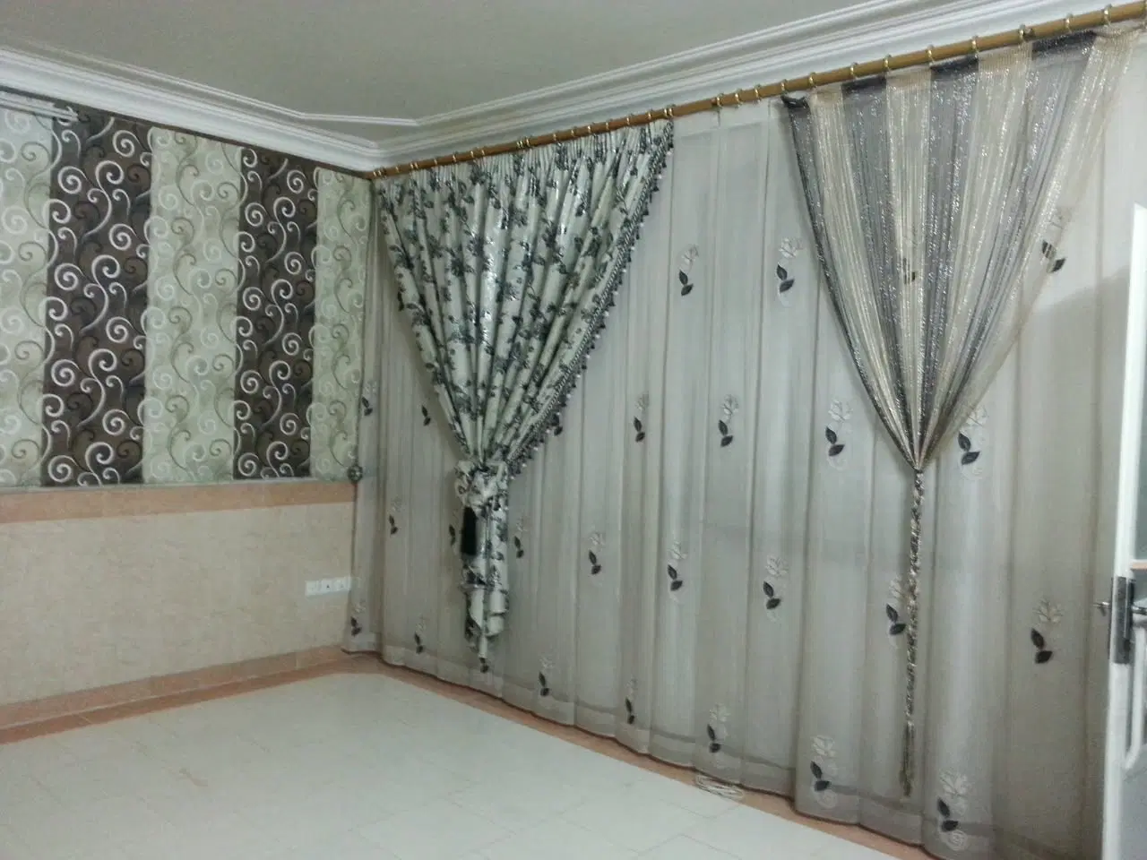 فروش منزل((همکف وبالا))نوبهار